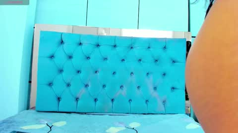 Snapshot of pocahontas_pow chatting on 12.16.25 Pocahontas online show from 12.16.25