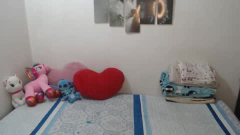 Snapshot of pocahontas_princess__ chatting on 09.18.25 Pocahontas online show from 09.18.25