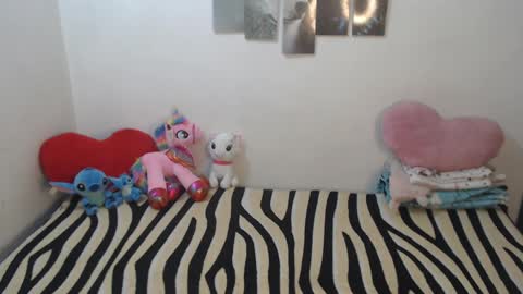 Snapshot of pocahontas_princess__ chatting on 09.22.25 Pocahontas online show from 09.22.25