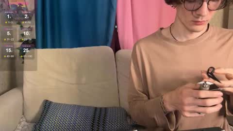 Snapshot of pocket_lovers chatting on 12.04.25 Cute Sofia and Handsome Richy online show from 12.04.25