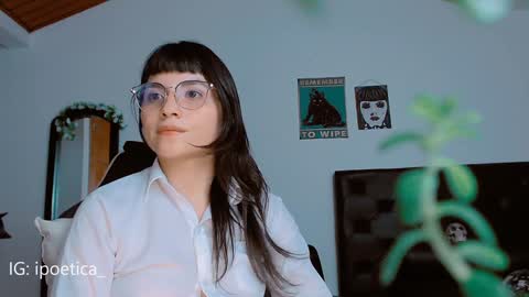 Snapshot of poeeticaa_ chatting on 12.23.24 IG ipoetica online show from 12.23.24