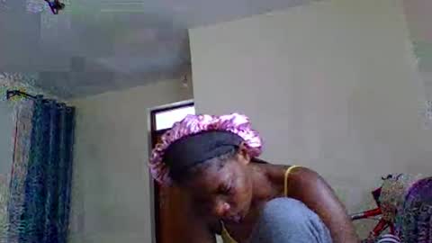 Snapshot of poison002 chatting on 02.24.26 sexxyrose online show from 02.24.26