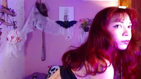 poison_liv online show from 10.10.25