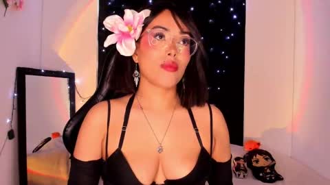 Willow                      Hours 12pm to 630pm Colombian time FRIDAY AND SUNDAY FREE DAYS online show from 01.09.25