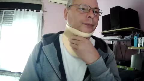 Snapshot of pol22010 chatting on 04.27.26 Polako online show from 04.27.26