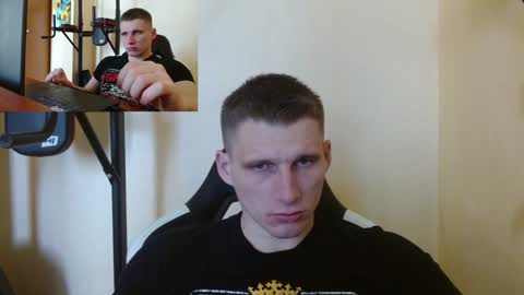 Snapshot of poliglotjoe chatting on 12.20.24 Poliglot online show from 12.20.24