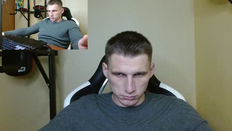 Snapshot of poliglotjoe chatting on 12.22.24 Poliglot online show from 12.22.24