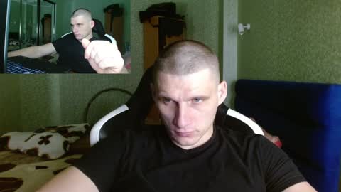 Snapshot of poliglotjoe chatting on 01.26.25 Poliglot online show from 01.26.25