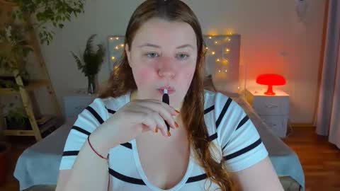 Snapshot of polinasallivan chatting on 10.29.25 Polina online show from 10.29.25