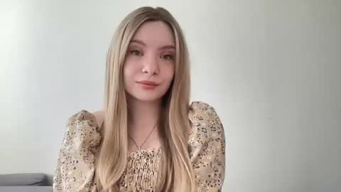 Snapshot of polishangel222 chatting on 06.17.26 polishangel222 online show from 06.17.26