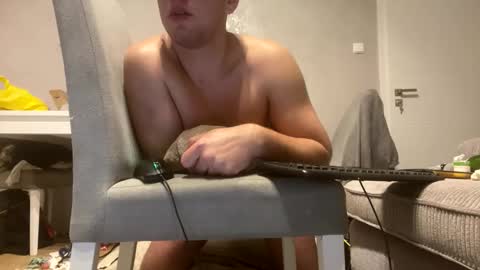 Snapshot of polishboooy2003 chatting on 11.22.25 polishboooy2003 online show from 11.22.25