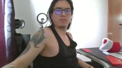 Snapshot of polla322 chatting on 12.27.24 Diego online show from 12.27.24