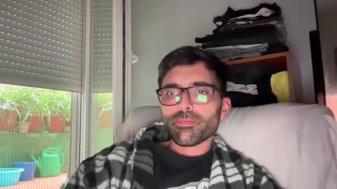 Snapshot of pollabeta chatting on 10.18.25 pollabeta online show from 10.18.25