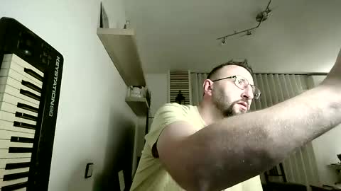 Snapshot of polllaman_23 chatting on 11.04.25 polllaman_23 online show from 11.04.25