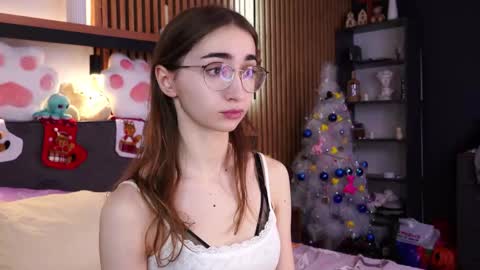 Polly online show from 12.03.25