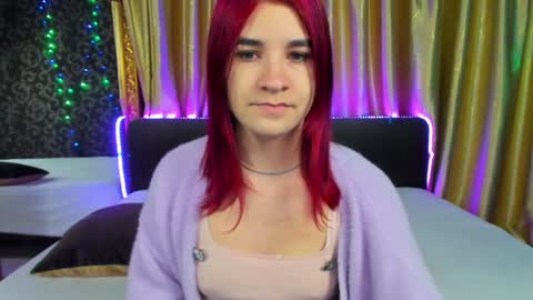 Snapshot of polly_love_ chatting on 12.04.24 Polly online show from 12.04.24