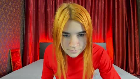 Snapshot of polly_love_ chatting on 12.13.24 Polly online show from 12.13.24