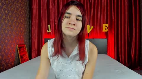 Snapshot of polly_love_ chatting on 02.06.25 Polly online show from 02.06.25