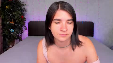 Snapshot of polly_love_ chatting on 09.23.25 Polly online show from 09.23.25