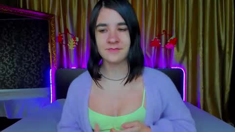 Snapshot of polly_love_ chatting on 11.20.25 Polly online show from 11.20.25