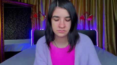 Snapshot of polly_love_ chatting on 11.26.25 Polly online show from 11.26.25