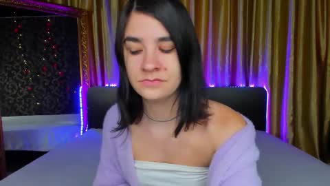 Snapshot of polly_love_ chatting on 12.03.25 Polly online show from 12.03.25