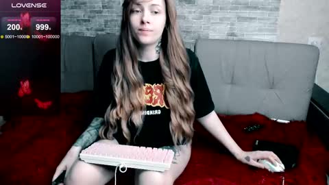 Polly online show from 02.15.25