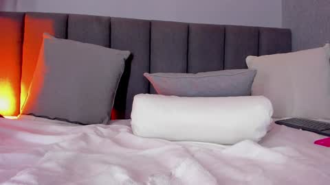 POLLY online show from 01.11.25