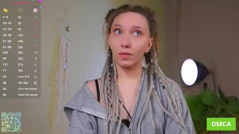 Snapshot of pollybun chatting on 10.19.25 Anna online show from 10.19.25