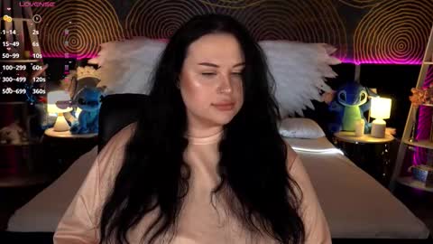 Snapshot of pollyhollyy chatting on 11.23.25 Polly online show from 11.23.25