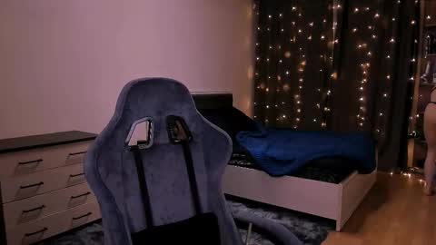 Megan.online  online show from 12.16.25