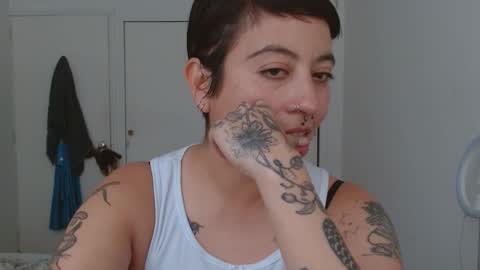 Snapshot of poly_mer chatting on 10.02.25 Poly online show from 10.02.25