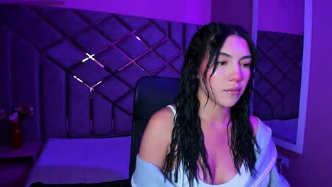 Snapshot of poly_sasha_ chatting on 12.02.25 poly sasha online show from 12.02.25