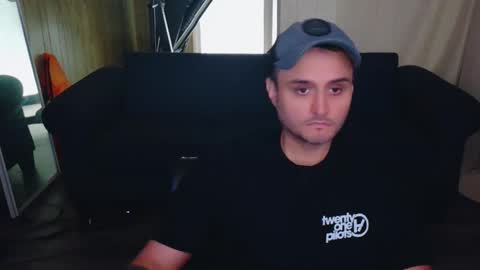 Snapshot of poo_c_licker213 chatting on 10.13.25 poo_c_licker213 online show from 10.13.25