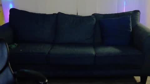 Snapshot of poo_c_licker213 chatting on 12.14.25 poo_c_licker213 online show from 12.14.25