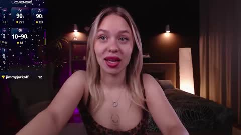 Snapshot of pooja_hegde chatting on 09.12.25 Eva online show from 09.12.25