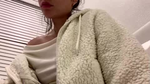 J online show from 10.21.25