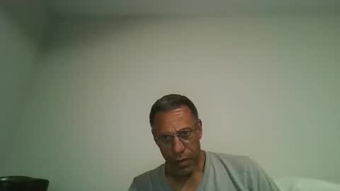 Snapshot of poolguy2496 chatting on 10.09.25 poolguy2496 online show from 10.09.25