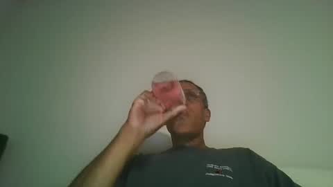 Snapshot of poolguy2496 chatting on 10.11.25 poolguy2496 online show from 10.11.25