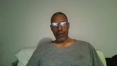 Snapshot of poolguy2496 chatting on 11.02.25 poolguy2496 online show from 11.02.25