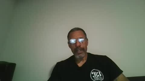 Snapshot of poolguy2496 chatting on 12.01.25 poolguy2496 online show from 12.01.25