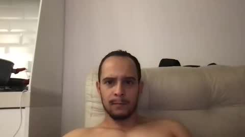 Snapshot of poormanbr chatting on 10.16.25 poormanbr online show from 10.16.25