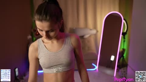 Snapshot of popityan chatting on 02.11.26 Louise see you on December 1 at 2200 UTC3 online show from 02.11.26