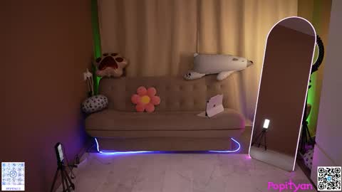 Snapshot of popityan chatting on 02.12.26 Louise see you on December 1 at 2200 UTC3 online show from 02.12.26