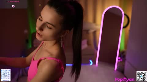 Snapshot of popityan chatting on 02.28.26 Louise see you on December 1 at 2200 UTC3 online show from 02.28.26