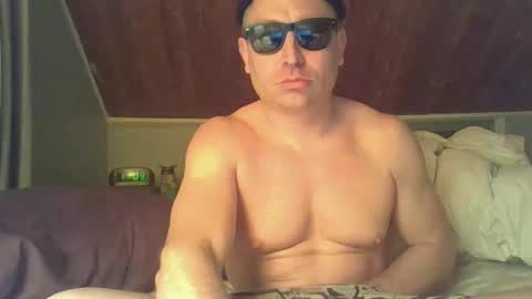 Snapshot of poppawheelie1234 chatting on 02.04.26 poppawheelie1234 online show from 02.04.26