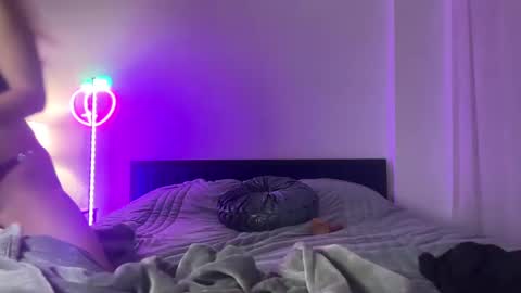 Snapshot of portiabanks chatting on 09.26.25 Portia Banks online show from 09.26.25