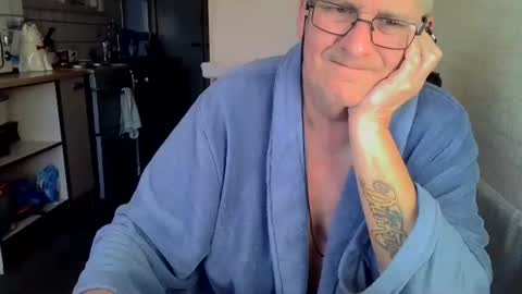 Snapshot of poshman65 chatting on 11.21.25 poshman65 online show from 11.21.25