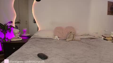 Anna Goth independient model online show from 01.08.26