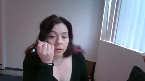 Snapshot of posionedxpeach chatting on 10.30.25 posionedxpeach online show from 10.30.25